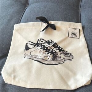 NWT Toss Designs White Star Sneaker Drawstring Shoe Storage Bag.